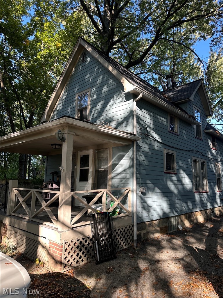 947 Woodview Road Cleveland Heights OH 44121