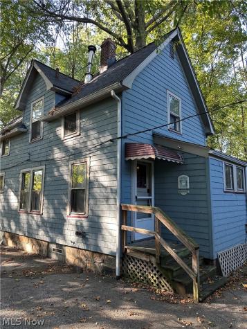 947 Woodview Road Cleveland Heights OH 44121
