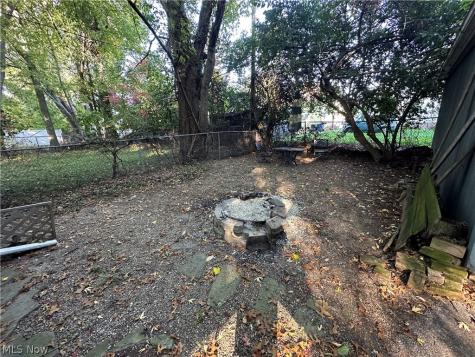 947 Woodview Road Cleveland Heights OH 44121