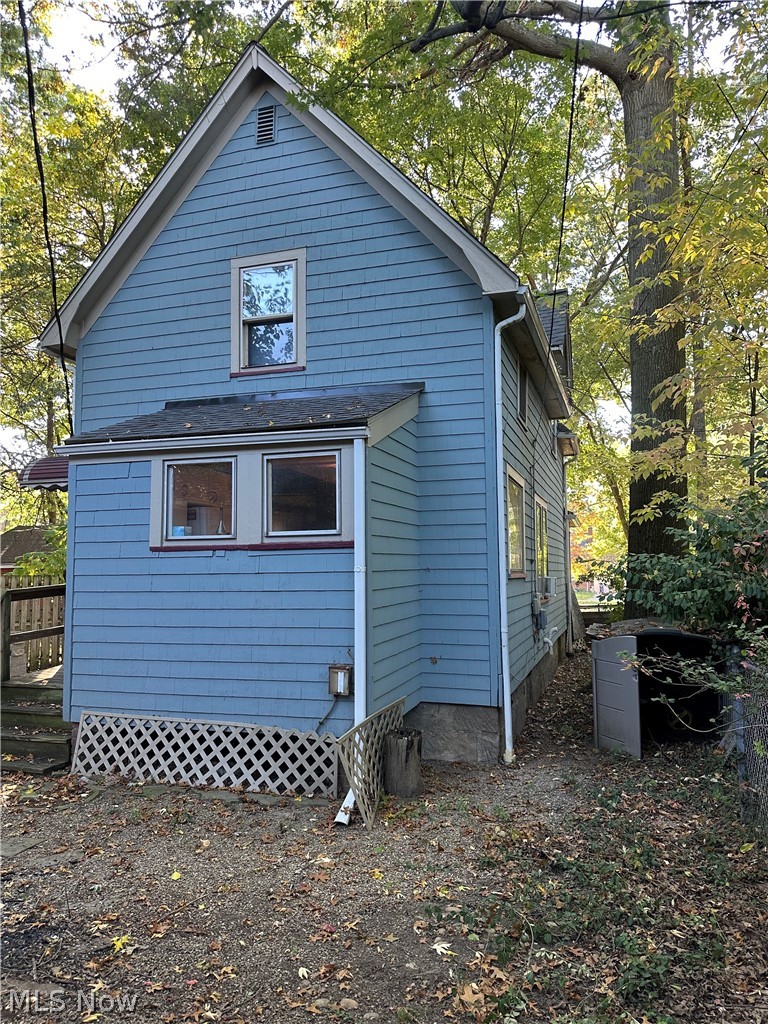 947 Woodview Road Cleveland Heights OH 44121