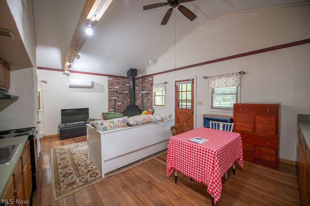 1246 Alton Drive SW Sherrodsville OH 44675