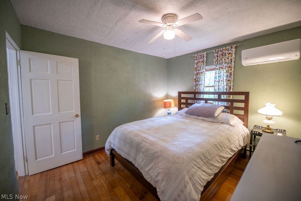 1246 Alton Drive SW Sherrodsville OH 44675