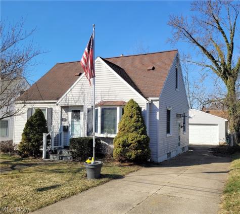 1682 Sunset Avenue Akron OH 44301