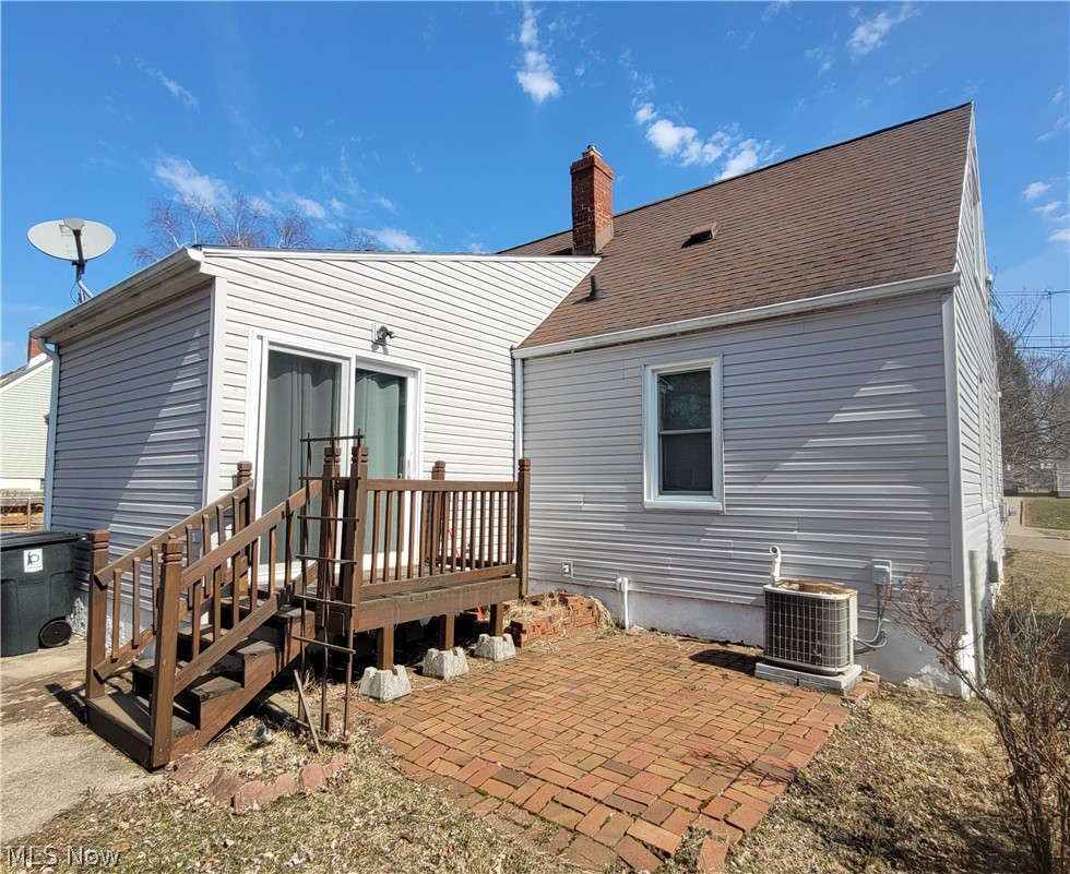 1682 Sunset Avenue Akron OH 44301