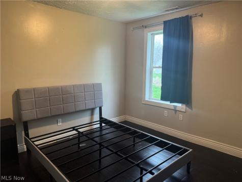 3946 Dunton Road Lorain OH 44055