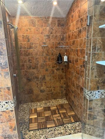 3946 Dunton Road Lorain OH 44055