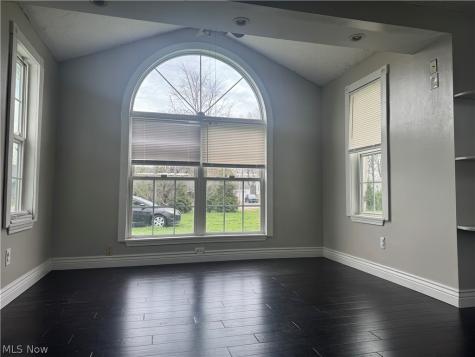 3946 Dunton Road Lorain OH 44055