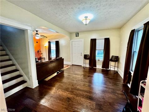 3216 W 95th Street Cleveland OH 44102