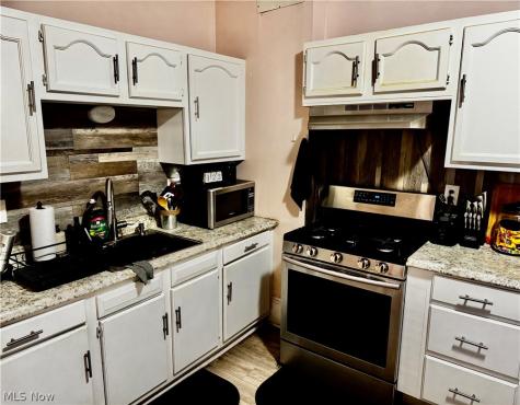 3216 W 95th Street Cleveland OH 44102