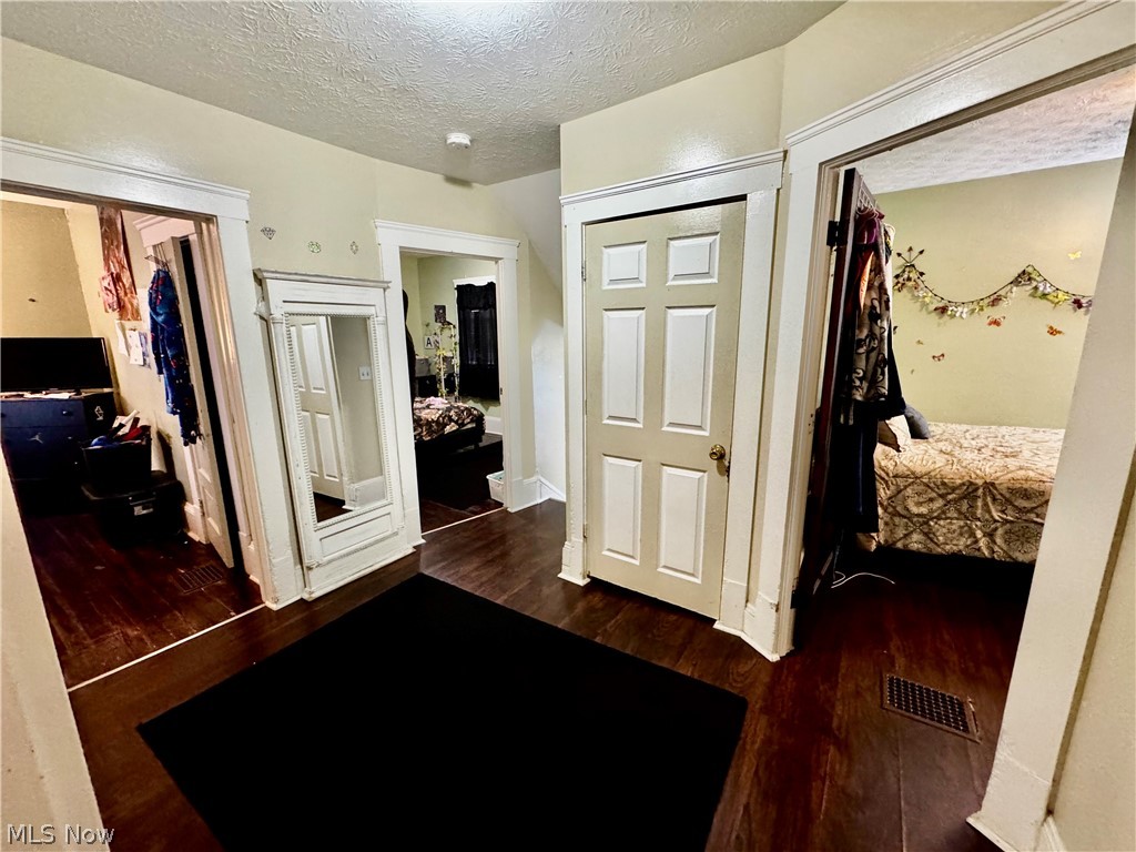 3216 W 95th Street Cleveland OH 44102