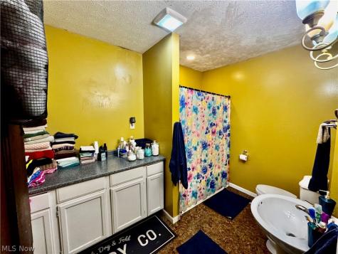 3216 W 95th Street Cleveland OH 44102