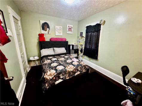 3216 W 95th Street Cleveland OH 44102