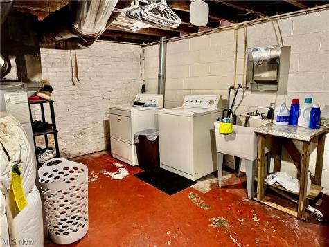 3216 W 95th Street Cleveland OH 44102