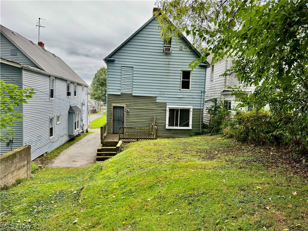 3216 W 95th Street Cleveland OH 44102