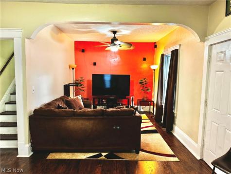 3216 W 95th Street Cleveland OH 44102