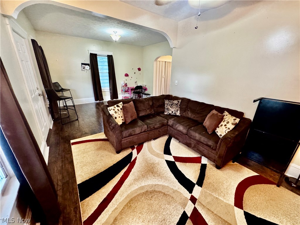 3216 W 95th Street Cleveland OH 44102
