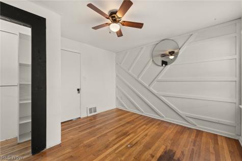 14404 Broxton Avenue Cleveland OH 44111