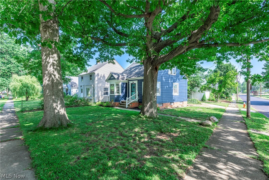 14404 Broxton Avenue Cleveland OH 44111