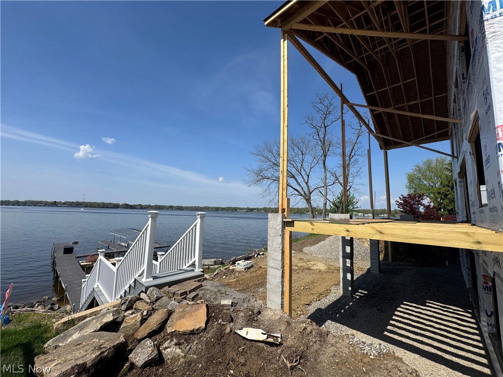 1296 NE River Road Lake Milton OH 44429