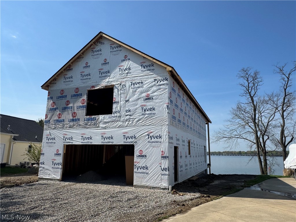 1296 NE River Road Lake Milton OH 44429