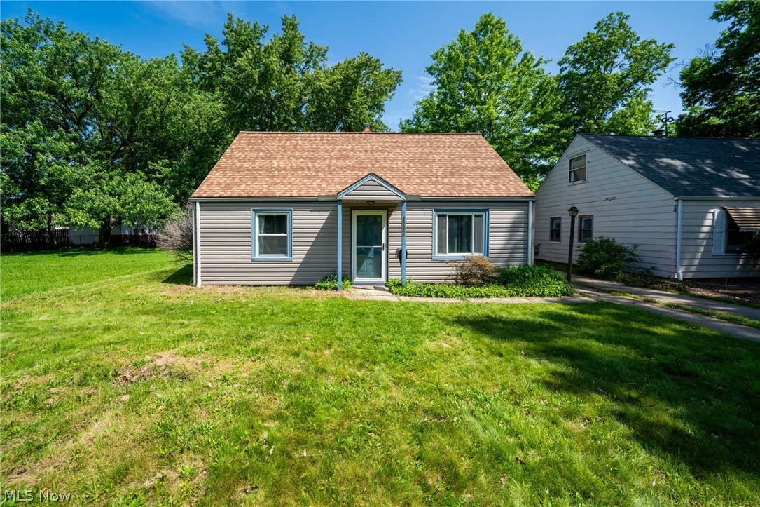 23861 Colbourne Euclid OH 44123