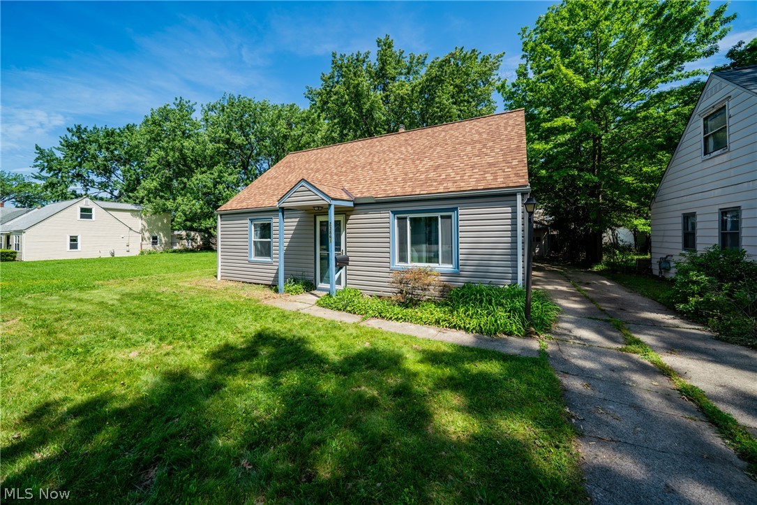 23861 Colbourne Euclid OH 44123