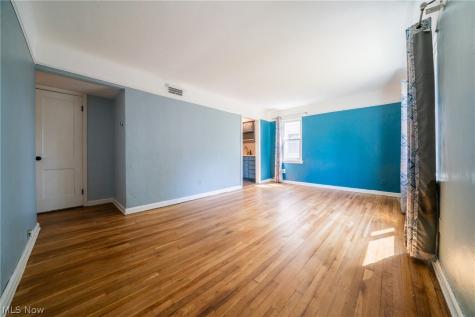 23861 Colbourne Euclid OH 44123