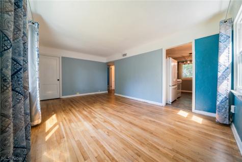 23861 Colbourne Euclid OH 44123
