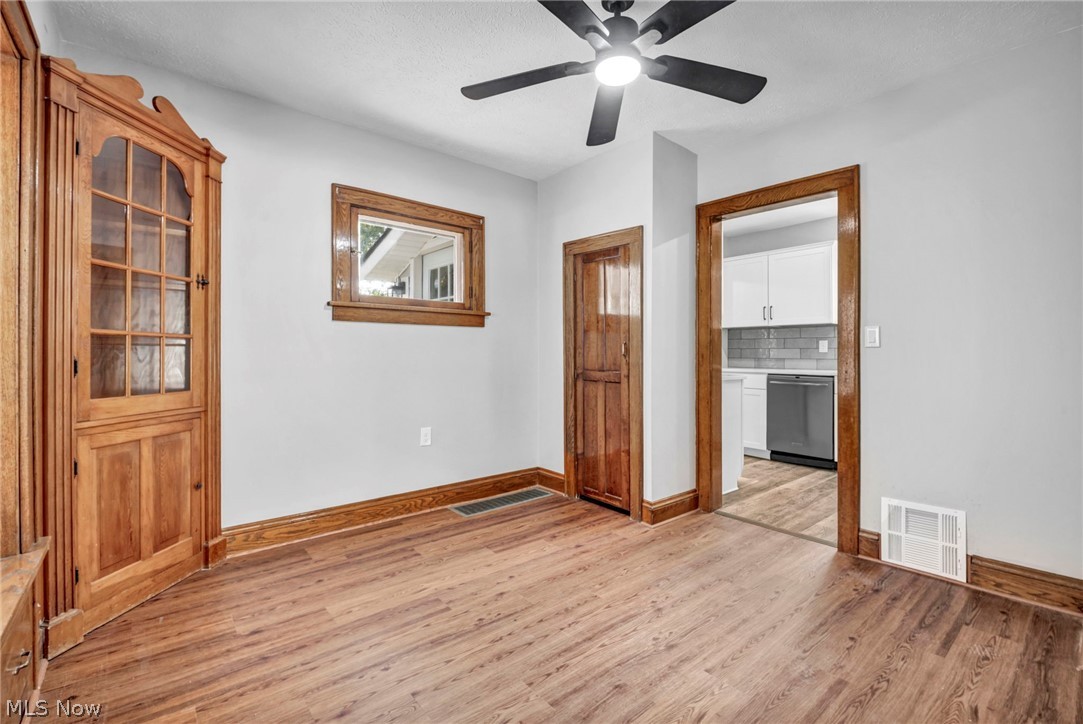 448 Allenford Street Akron OH 44314