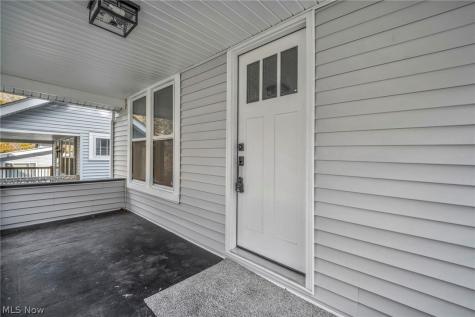 448 Allenford Street Akron OH 44314