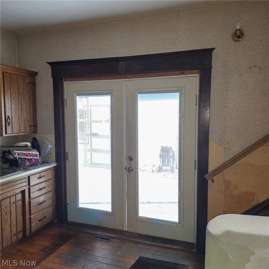 111 High Street Freeport OH 43973