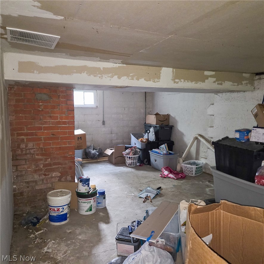 111 High Street Freeport OH 43973