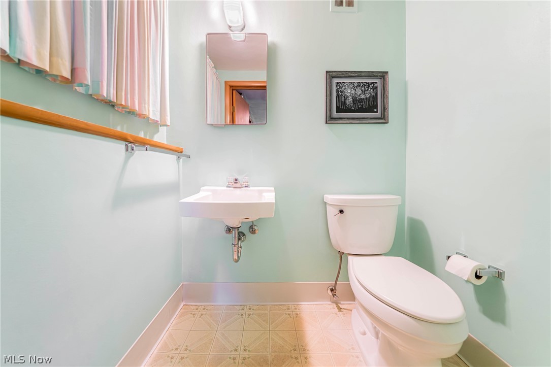 1207 Cordova Road Mayfield Heights OH 44124