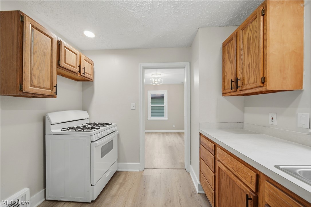 1137 Smithfarm Avenue Akron OH 44305