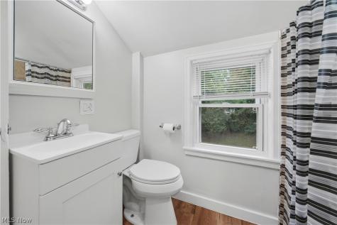 1137 Smithfarm Avenue Akron OH 44305