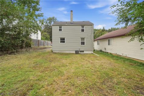 1137 Smithfarm Avenue Akron OH 44305