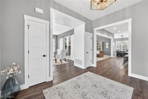 1323 Springbury Drive Uniontown OH 44685