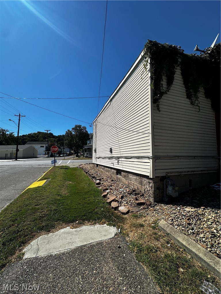 654 S Zane Highway Martins Ferry OH 43935