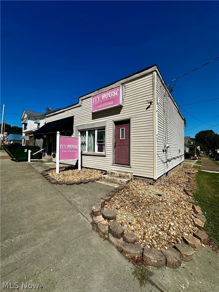 654 S Zane Highway Martins Ferry OH 43935