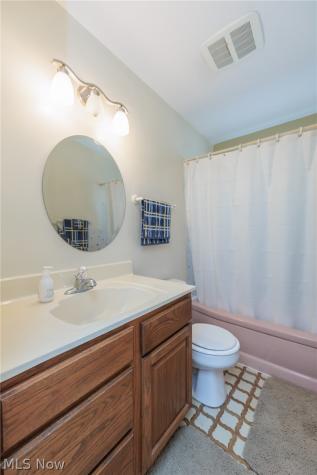 11601 Glamer Drive Parma OH 44130