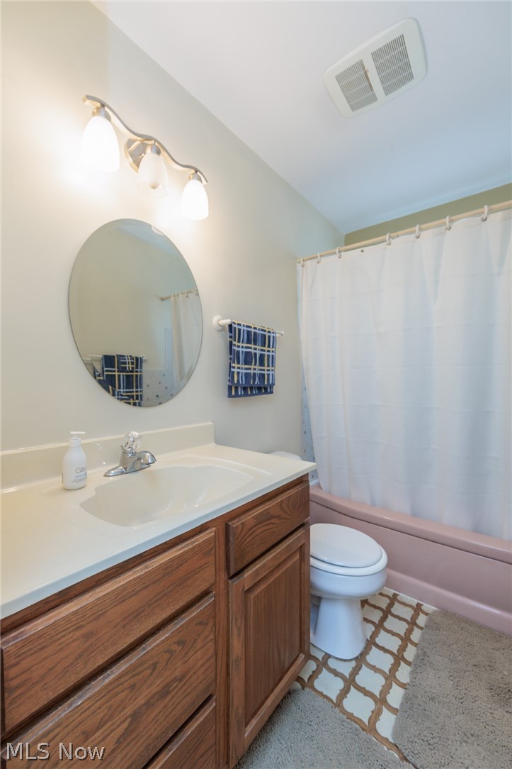 11601 Glamer Drive Parma OH 44130