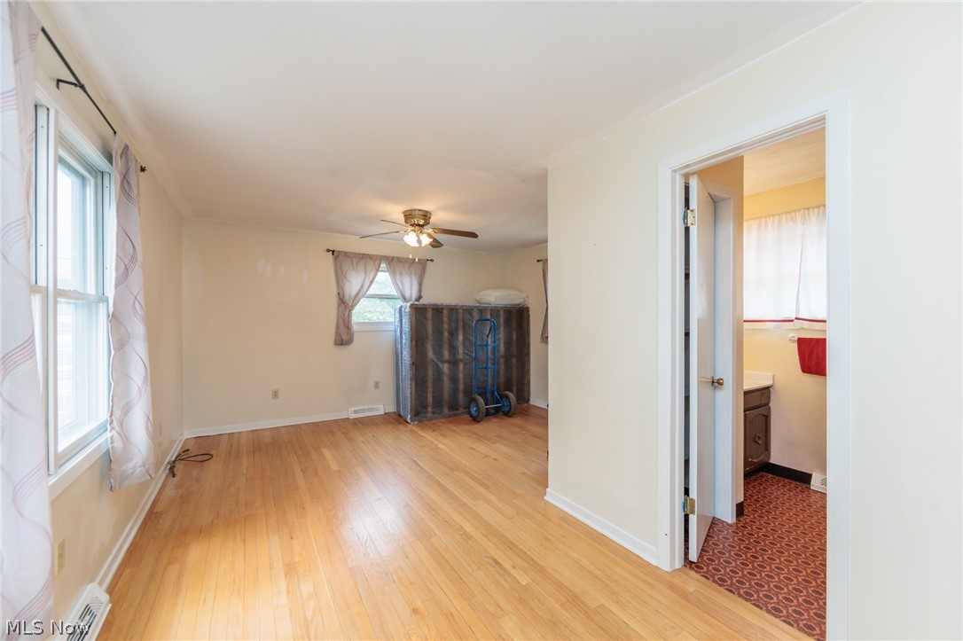 11601 Glamer Drive Parma OH 44130
