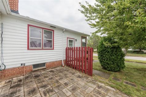 11601 Glamer Drive Parma OH 44130