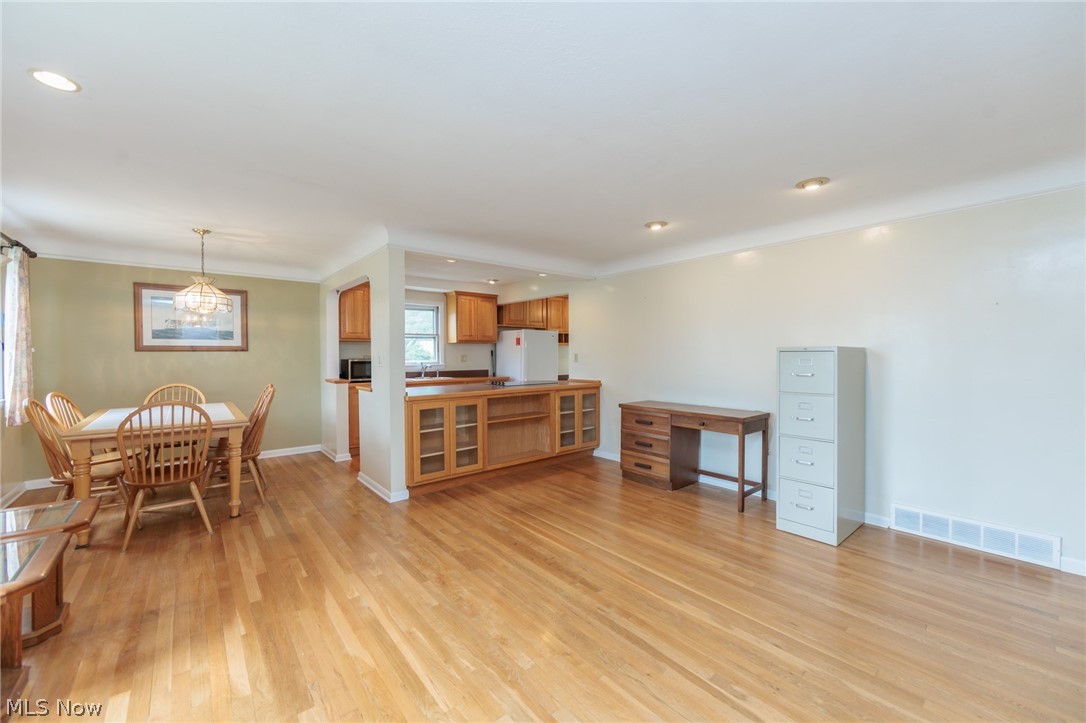11601 Glamer Drive Parma OH 44130
