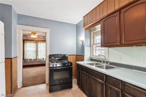 3612 Daisy Avenue Cleveland OH 44109