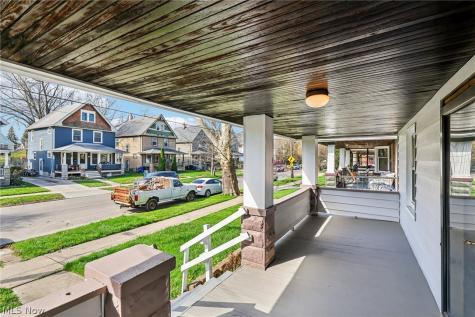 3612 Daisy Avenue Cleveland OH 44109