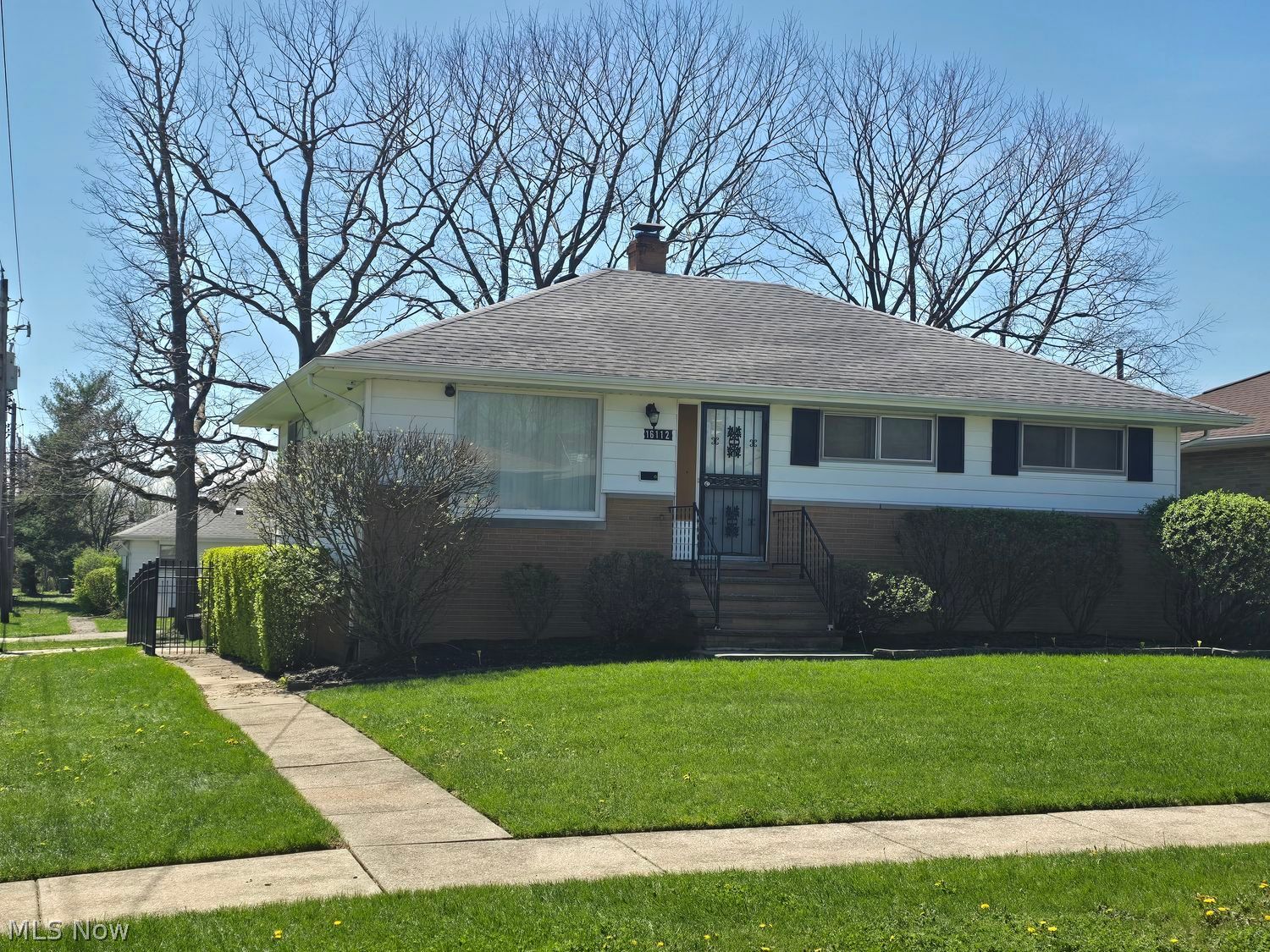 16112 Rowena Avenue Maple Heights OH 44137