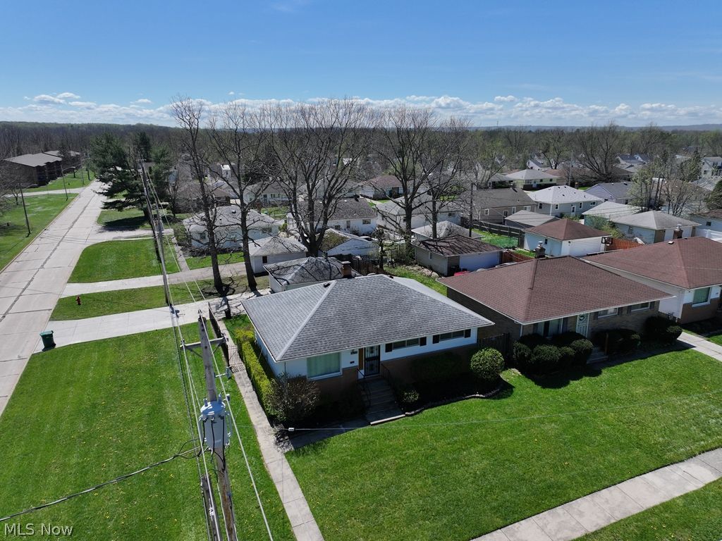 16112 Rowena Avenue Maple Heights OH 44137