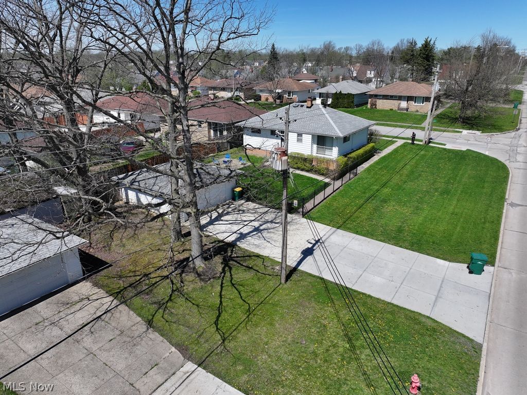 16112 Rowena Avenue Maple Heights OH 44137