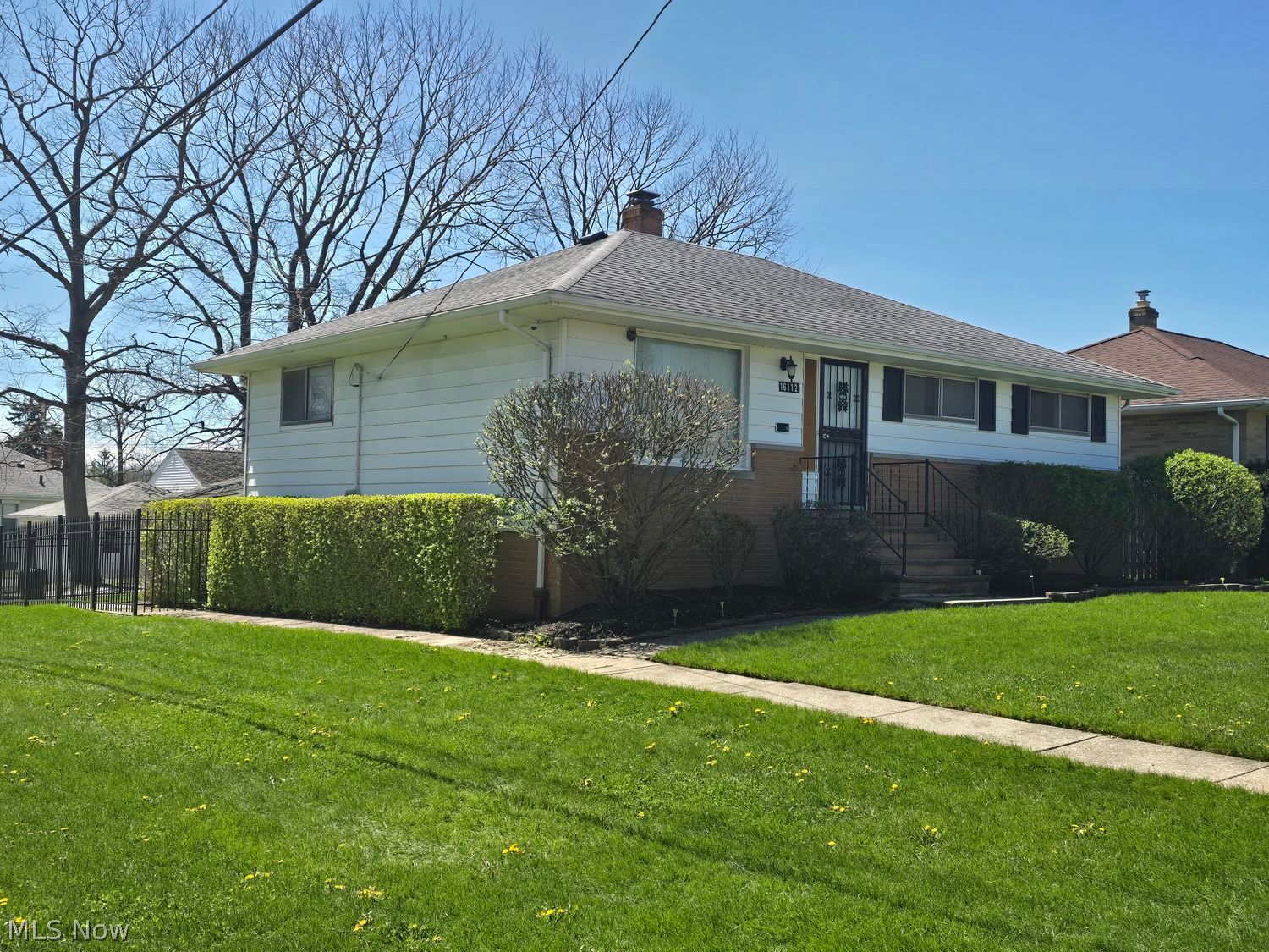 16112 Rowena Avenue Maple Heights OH 44137